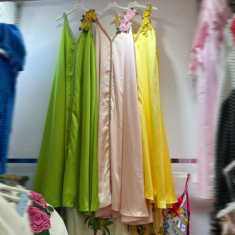 Thirteen line Australian niche V-neck suspender, beaded sequin embroidery, three-dimensional flower dress, A2 # 8376