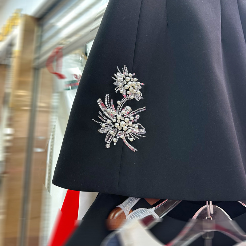 Thirteen line French high-end temperament heavy industry diamond flower decoration waist cinching short vest dress C2 # 2550 Thirteen line French high-end temperament heavy industry diamond flower decoration waist cinching short vest dress C2 # 2550