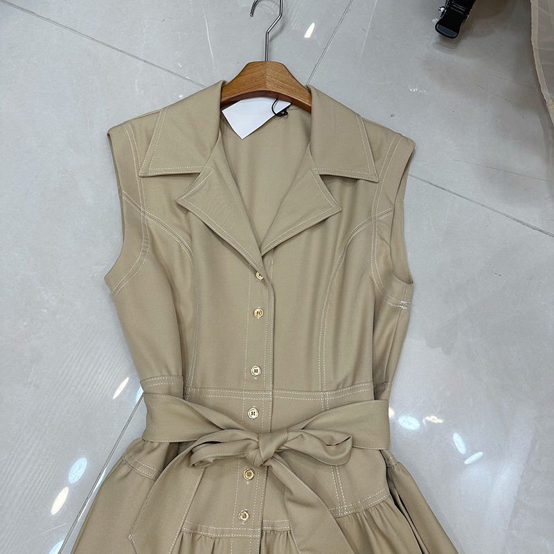 Thirteen line Australian niche open line design with lace up waist buckle khaki sleeveless dress A1 # 8576 Thirteen line Australian niche open line design with lace up waist buckle khaki sleeveless dress A1 # 8576