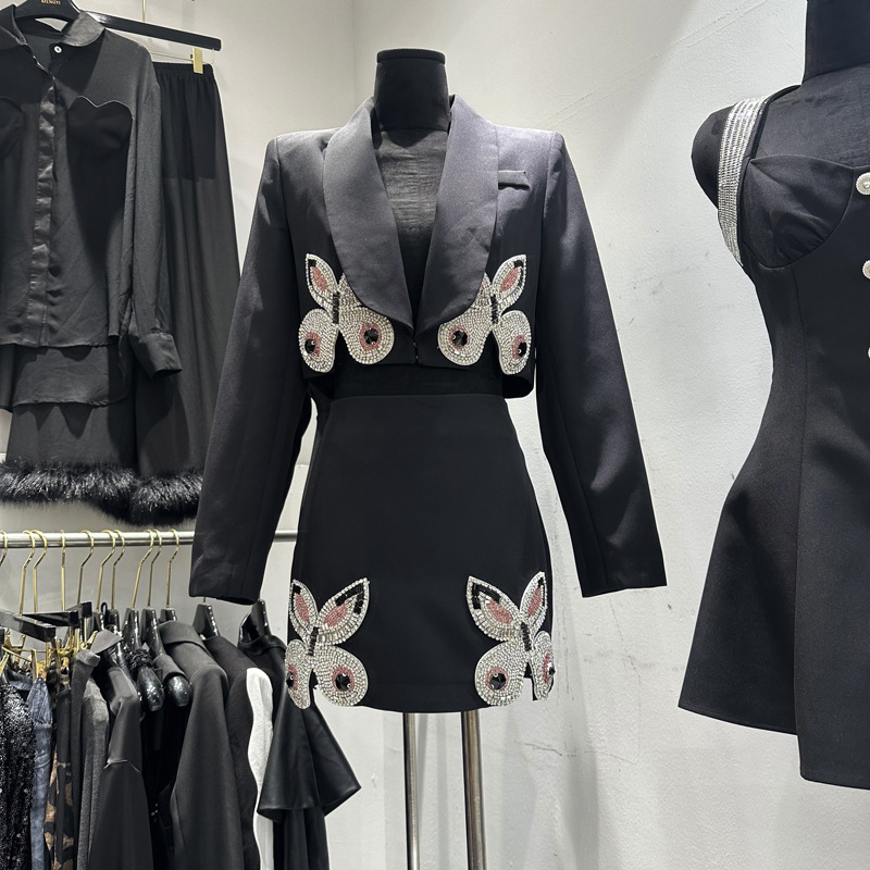 Thirteen line socialite high-end diamond studded butterfly suit, lapel deep V suit top+high waisted skirt F1 # 6823