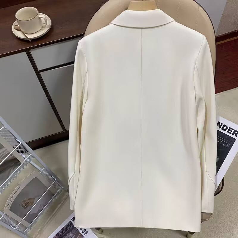 White suit jacket for women, autumn 2025 new design, fashionable and versatile temperament, single breasted small suit for women White suit jacket for women, autumn 2025 new design, fashionable and versatile temperament, single breasted small suit for women