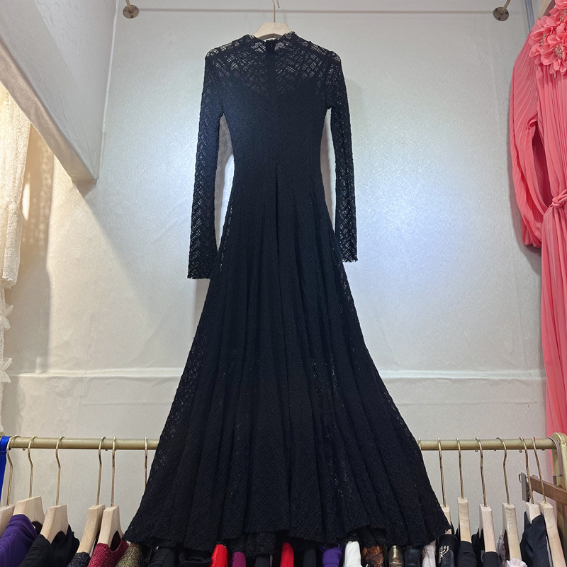 Thirteen Rows Vietnam's niche new fashionable knitted hollow slim pleated long dress C1 # 1511 Thirteen Rows Vietnam's niche new fashionable knitted hollow slim pleated long dress C1 # 1511