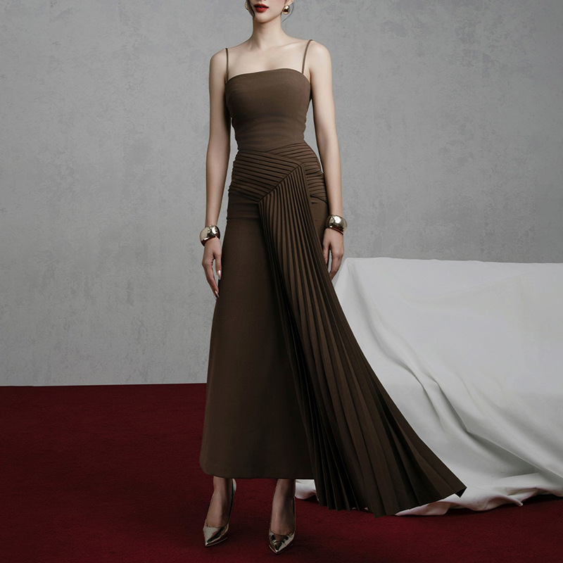 Australian show style sexy camisole dress 2025 new sleeveless pleated irregular design high-end waist cinching dress