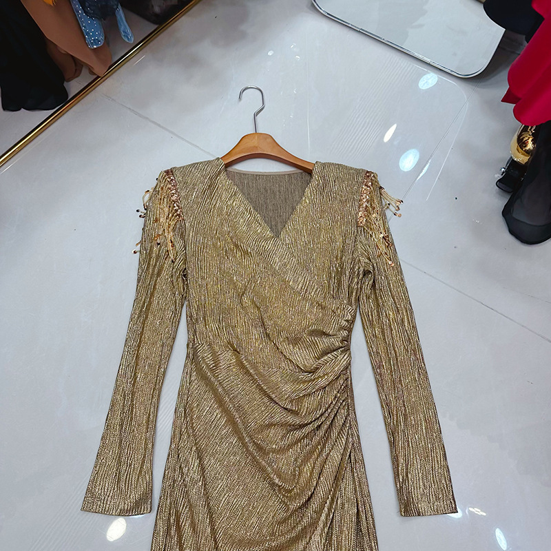 Thirteen Rows Vietnam new high-end V-neck flowing shoulder patch Su dress with waist bag, buttocks, fish tail skirt A2 # 8700 Thirteen Rows Vietnam new high-end V-neck flowing shoulder patch Su dress with waist bag, buttocks, fish tail skirt A2 # 8700