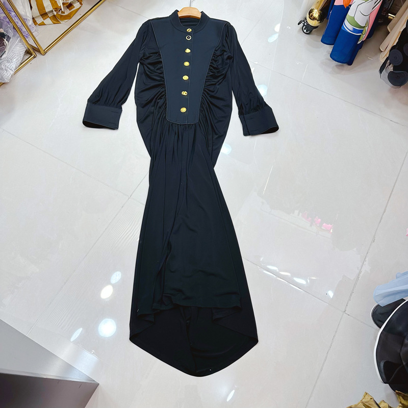 Thirteen line Australian niche stand up collar single row metal buckle design sense pinch pleated French niche dress A2 # 8386 Thirteen line Australian niche stand up collar single row metal buckle design sense pinch pleated French niche dress A2 # 8386