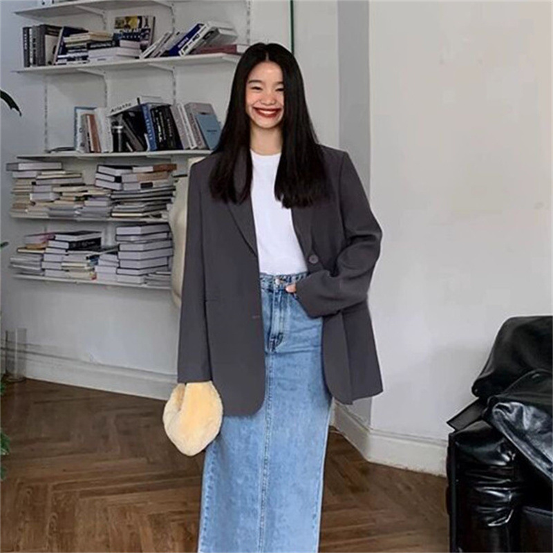 Chic grey small suit jacket for petite women, 2025 Spring and Autumn new style, high-end design, niche casual suit Chic grey small suit jacket for petite women, 2025 Spring and Autumn new style, high-end design, niche casual suit