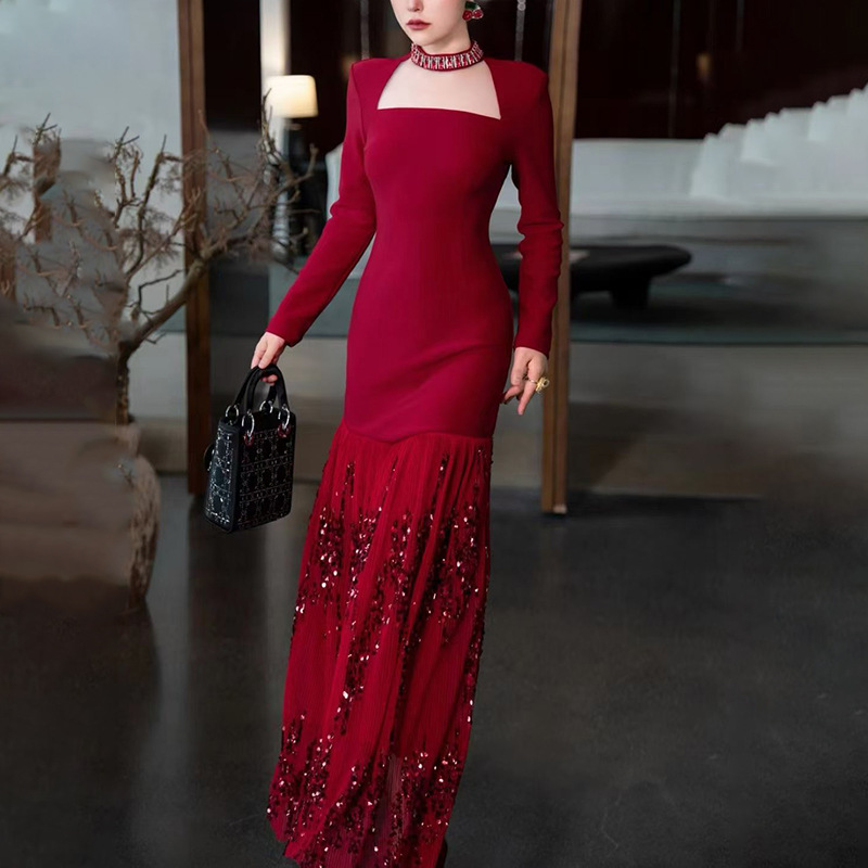 Elegant retro style dress 2025 new style temperament U-neck high-end feeling nail bead splicing mesh slim fit long skirt