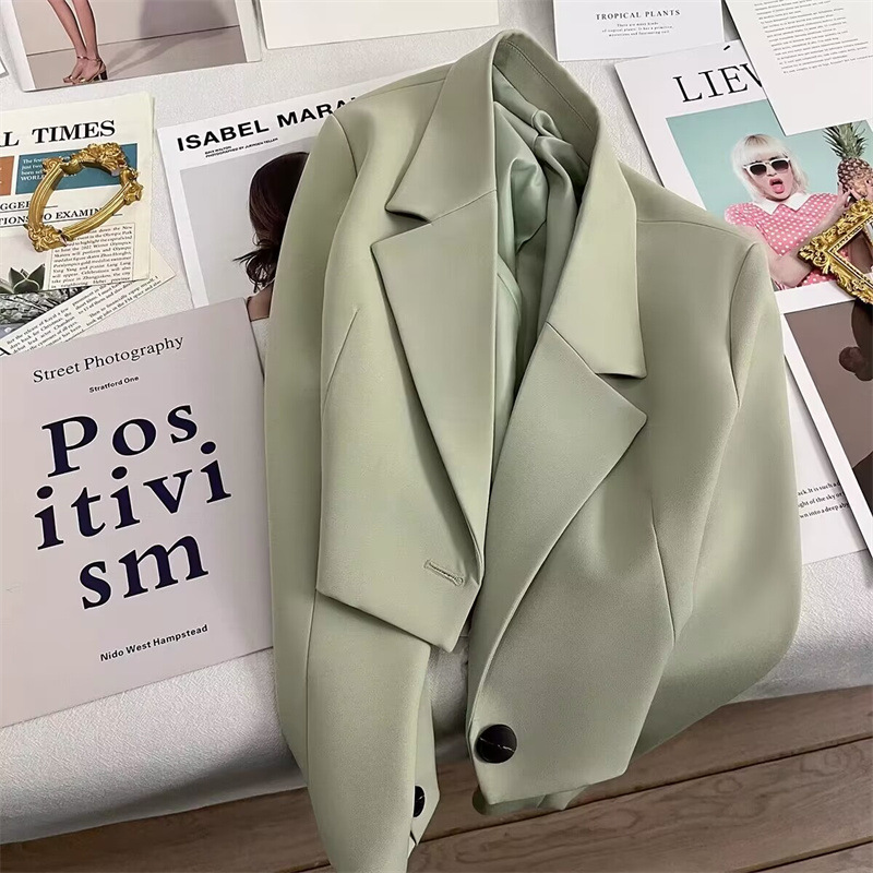 Short suit jacket for women, small stature, 2025 Spring and Autumn Jade Green Season new style, versatile student suit for trendy women Short suit jacket for women, small stature, 2025 Spring and Autumn Jade Green Season new style, versatile student suit for trendy women