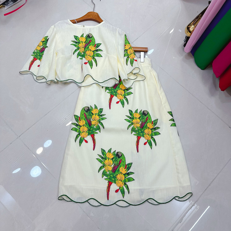 Thirteen Rows European Station Fashion Embroidery Wave Edge Top Wave Edge Half Skirt Set Dress A2 # 8102