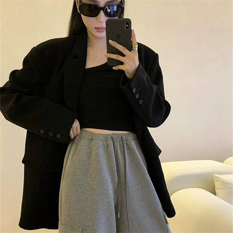 Grey suit jacket for women, new style for spring and autumn 2025, with a black and casual vibe. This year's trend is small suits Grey suit jacket for women, new style for spring and autumn 2025, with a black and casual vibe. This year's trend is small suits