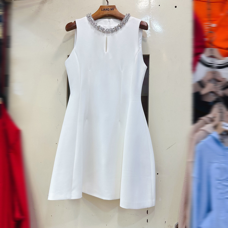 Thirteen lines of Vietnam's niche hollow solid color dress, light luxury temperament, round neck sleeveless waist cinched short skirt A2 # 8068