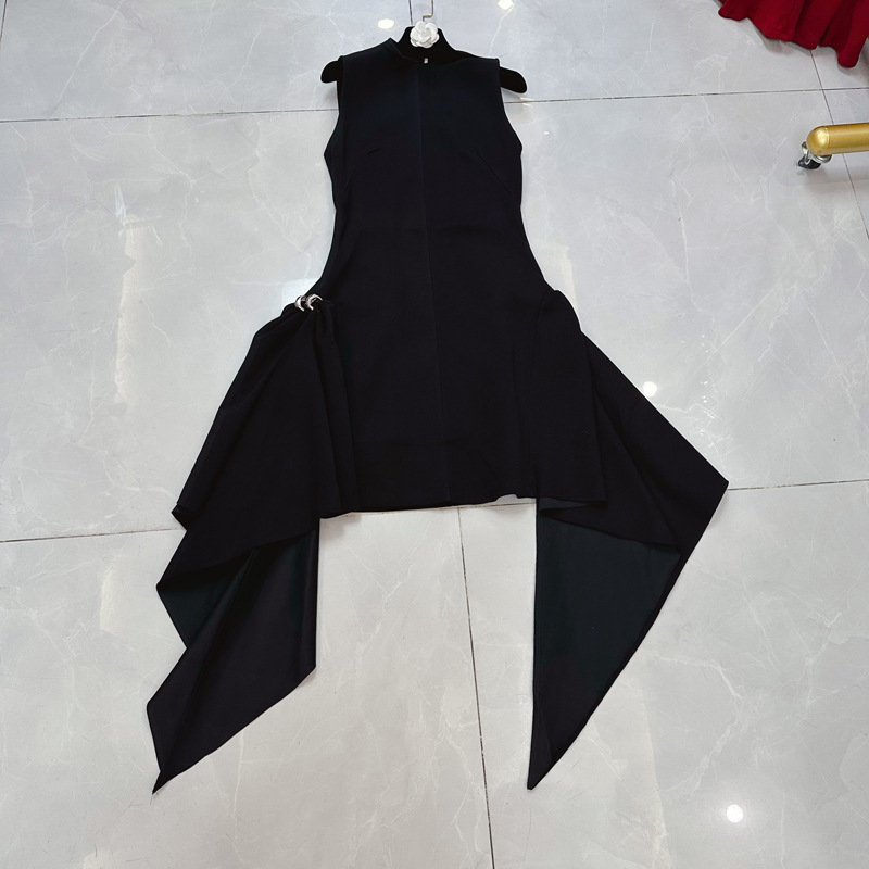 Thirteen elements retro style slanted neck sleeveless pleated metal buckle decoration irregular niche dress C1 # 1985 Thirteen elements retro style slanted neck sleeveless pleated metal buckle decoration irregular niche dress C1 # 1985