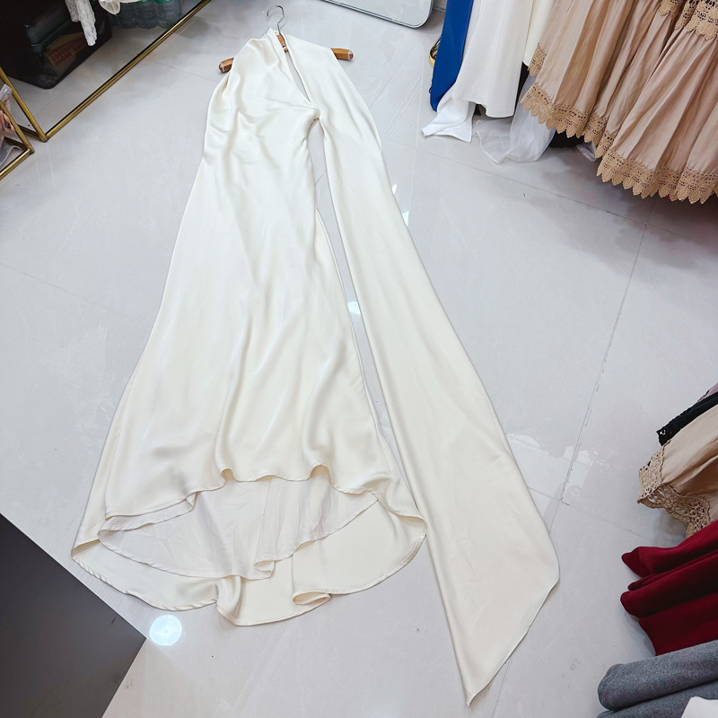 Thirteen Lines European and American Summer Satin Hanging Neck Dress Lazy socialite Style Sexy Backless Drifting Belt Long Dress C2 # 2590