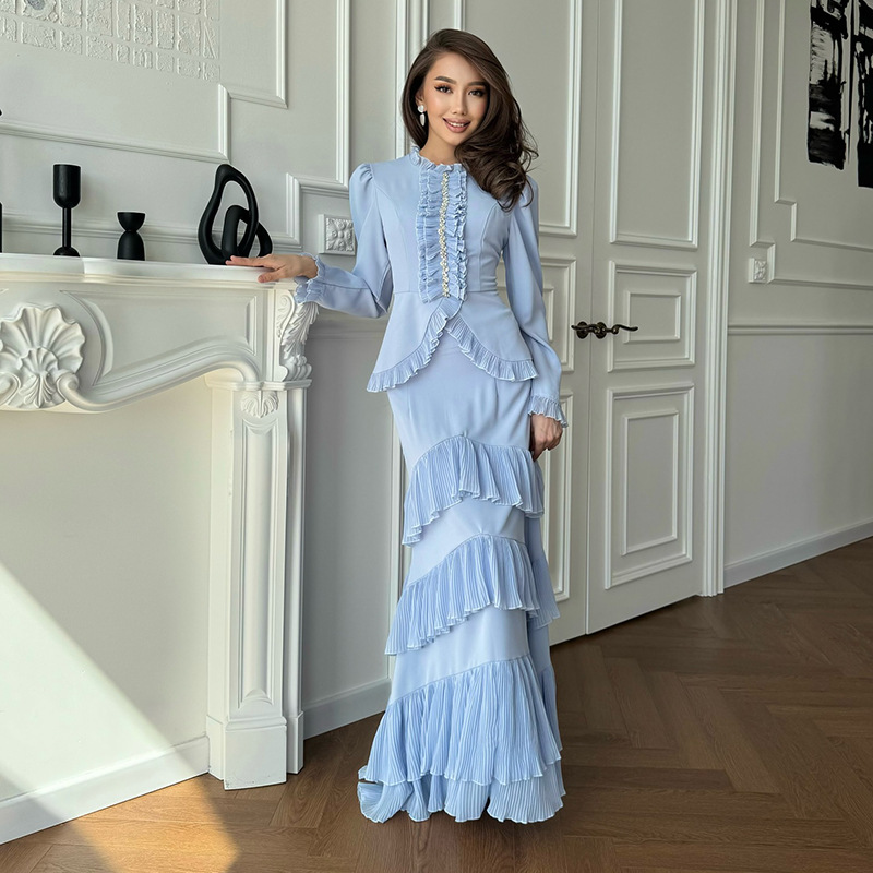 Fashionable and Sweet Style Solid Color Set 2025 New Style Black Fungal Edge Inlaid Diamond Long Sleeve Top+High Waist Folded Cake Skirt