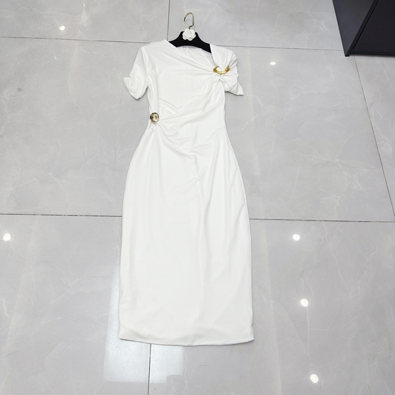 Thirteen line French diagonal collar short sleeved pleated metal buckle decorative design, French temperament dress C1 # 1612 Thirteen line French diagonal collar short sleeved pleated metal buckle decorative design, French temperament dress C1 # 1612