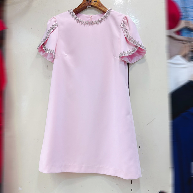 Thirteen line Australian niche dress new round neck diamond studded patchwork design solid color short skirt gift skirt A2 # 8370 Thirteen line Australian niche dress new round neck diamond studded patchwork design solid color short skirt gift skirt A2 # 8370