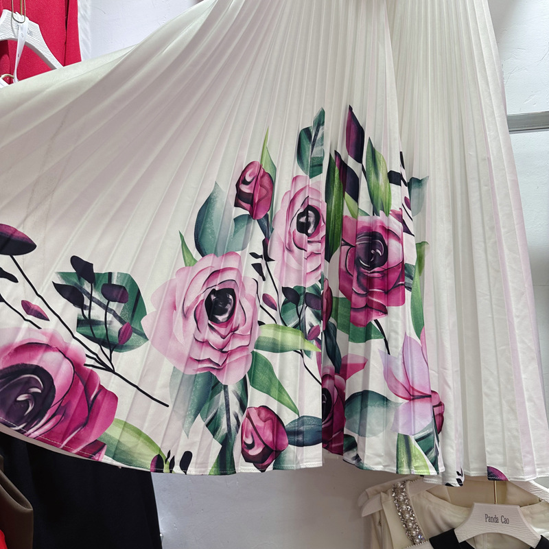 Thirteen line Australian niche V-neck bat sleeve loose embroidery flower waist fold dress long skirt C1 # 1913 Thirteen line Australian niche V-neck bat sleeve loose embroidery flower waist fold dress long skirt C1 # 1913