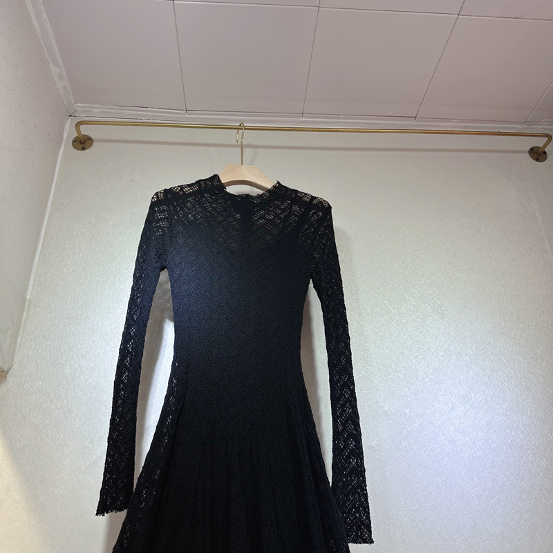 Thirteen Rows Vietnam's niche new fashionable knitted hollow slim pleated long dress C1 # 1511 Thirteen Rows Vietnam's niche new fashionable knitted hollow slim pleated long dress C1 # 1511