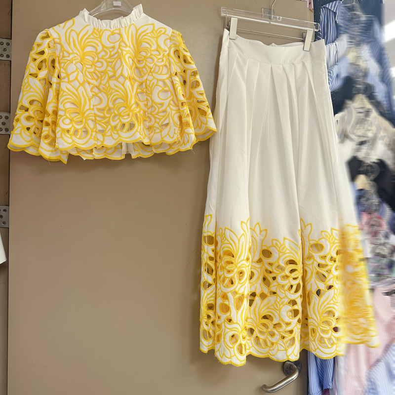 Thirteen line Australian yellow flower pattern short sleeved top+elegant slimming skirt set C1 # 1390