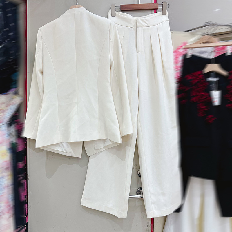 Thirteen line high-end light luxury suit design with three-dimensional floral long sleeved jacket+wide leg pants set A1 # 1025 Thirteen line high-end light luxury suit design with three-dimensional floral long sleeved jacket+wide leg pants set A1 # 1025