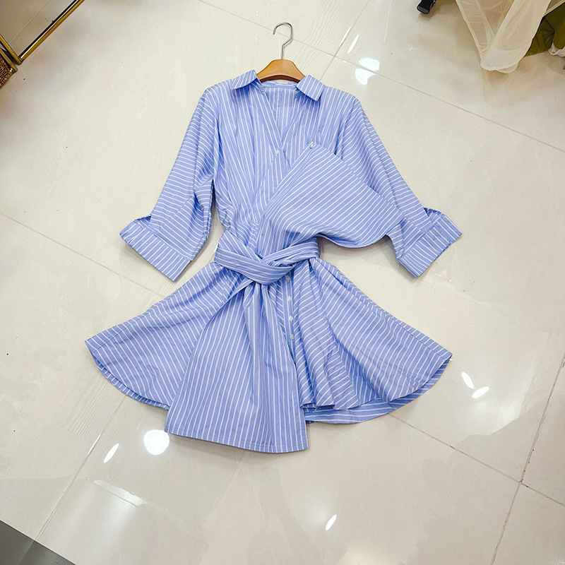 Thirteen Rows Vietnam's niche new seven quarter sleeve dress with striped V-neck casual ruffle edge short skirt A2 # 8577 Thirteen Rows Vietnam's niche new seven quarter sleeve dress with striped V-neck casual ruffle edge short skirt A2 # 8577