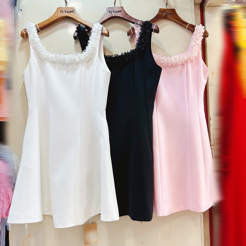 Thirteen line Australian niche designer three-dimensional petal nail bead sleeveless light luxury dress, small gift skirt A2 # 8369