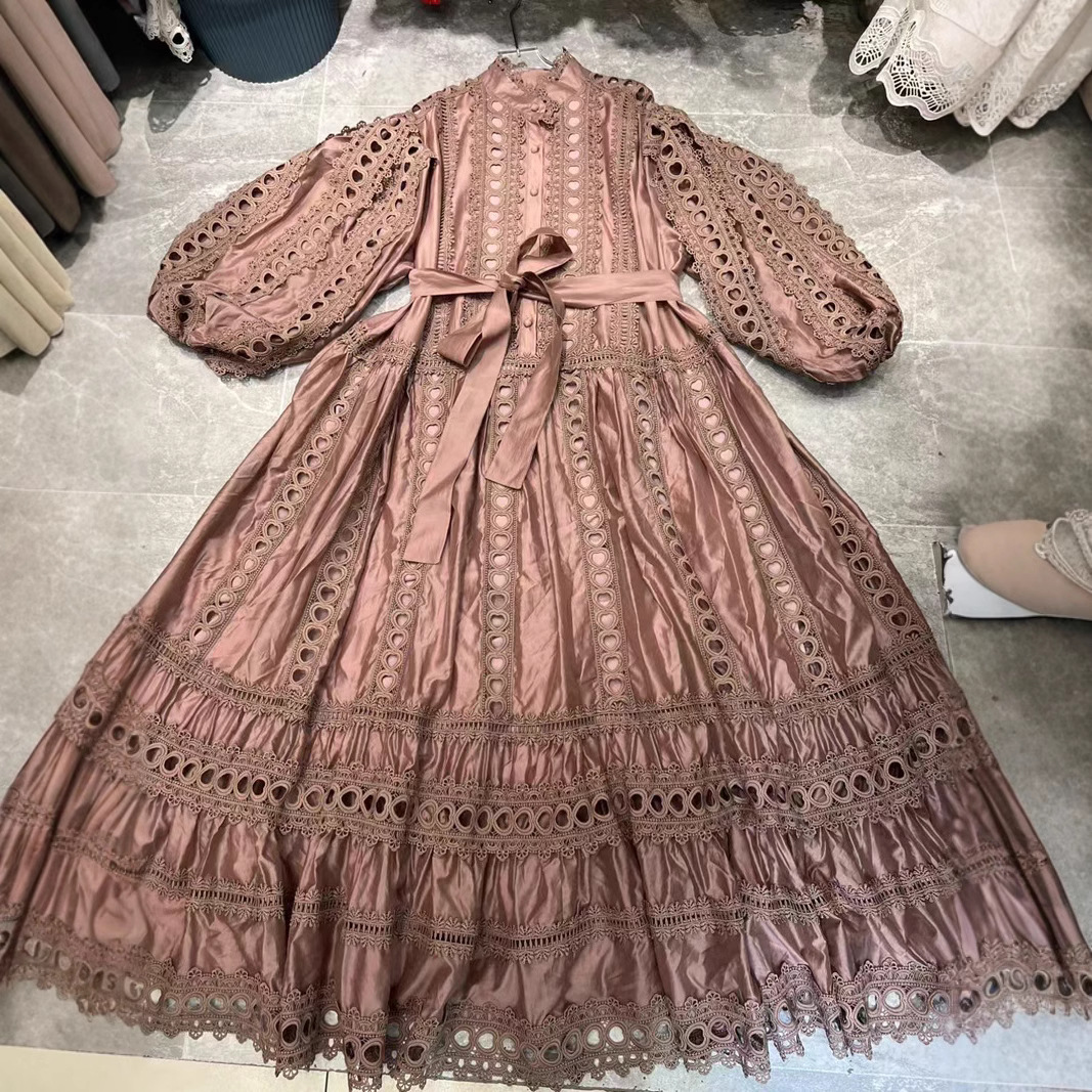 Thirteen Rows European and American Foreign Trade New Palace Style Heavy Industry Love Hollow Lace Spelling Dress A3 # 8208 Thirteen Rows European and American Foreign Trade New Palace Style Heavy Industry Love Hollow Lace Spelling Dress A3 # 8208