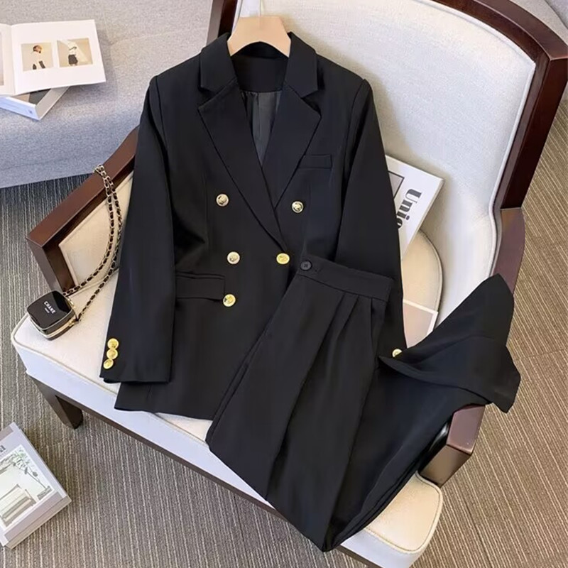 Small suit 2025 suit set decoration makes you look slim, fashionable, versatile, and elegant. Commuting suit set for Korean women