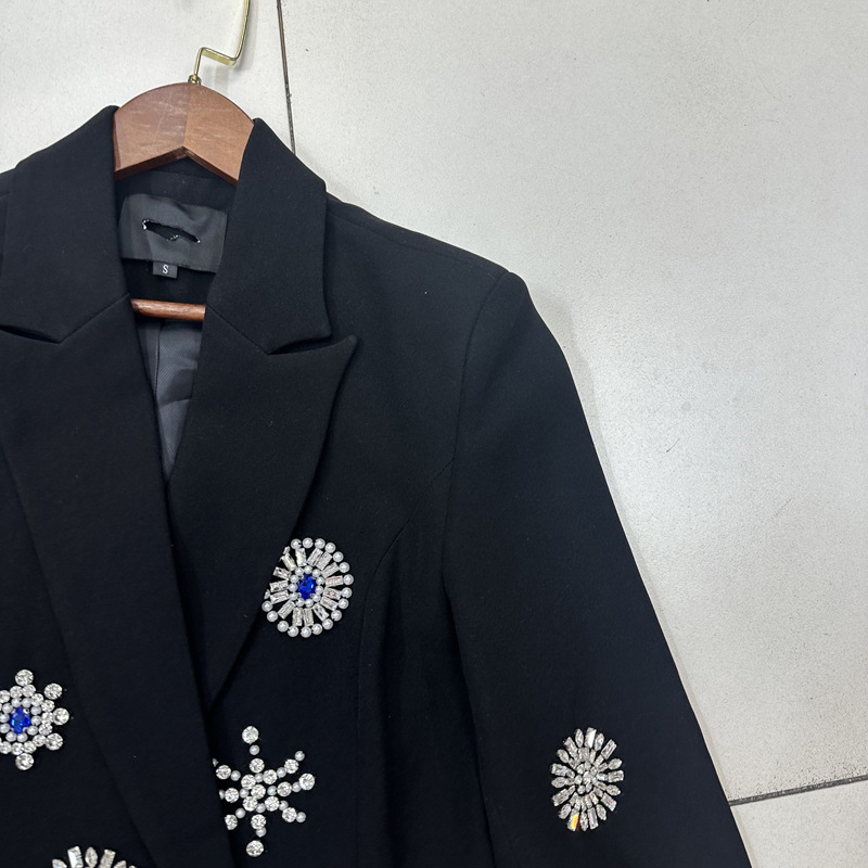 Thirteen Rows Australia's new European and American celebrity socialite heavy industry nail bead inlaid diamond small suit jacket A2 # 8060 Thirteen Rows Australia's new European and American celebrity socialite heavy industry nail bead inlaid diamond small suit jacket A2 # 8060