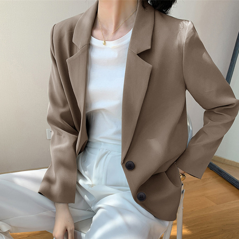 Khaki colored mini suit jacket for women, trendy Instagram autumn new item, Korean version, student loose retro Chic, slimming and casual women Khaki colored mini suit jacket for women, trendy Instagram autumn new item, Korean version, student loose retro Chic, slimming and casual women