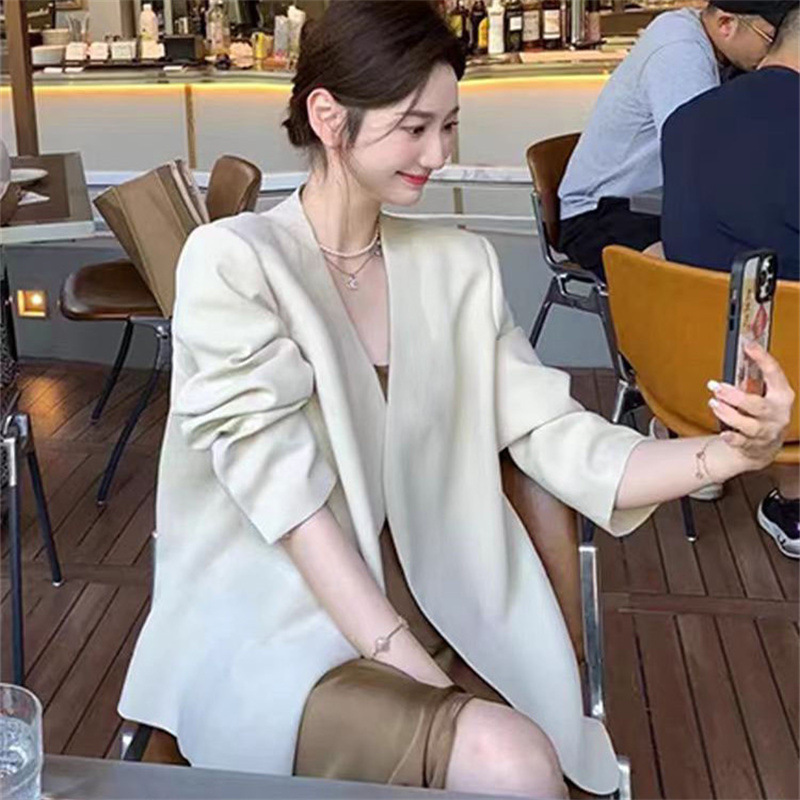 2025 Spring and Autumn New Women's Small Suit Coat, Women's Long Sleeve, Small and Casual, Off white Suit, Korean Version Top