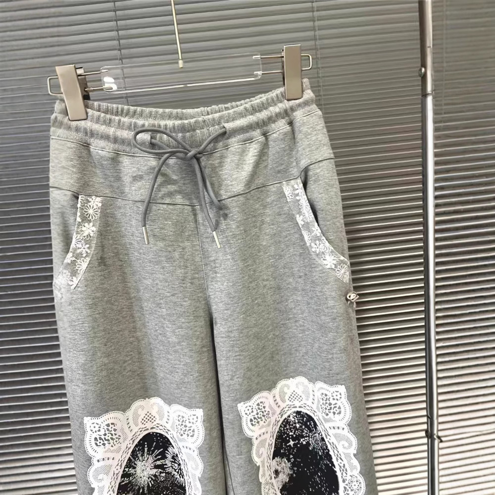 European Station 2025 Spring/Summer New Style American Spicy Girl Style Slim Fit and Versatile Lace Splicing Casual Pants Women's Pants Trendy European Station 2025 Spring/Summer New Style American Spicy Girl Style Slim Fit and Versatile Lace Splicing Casual Pants Women's Pants Trendy