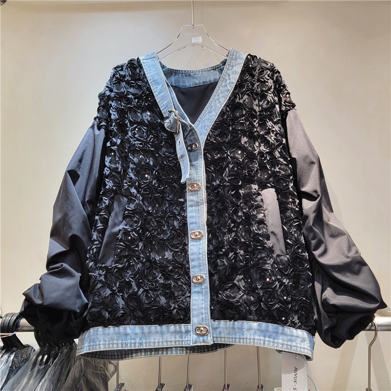Three dimensional flower splicing denim jacket for women, 2024 autumn new loose European station heavy industry bright diamond V-neck cardigan