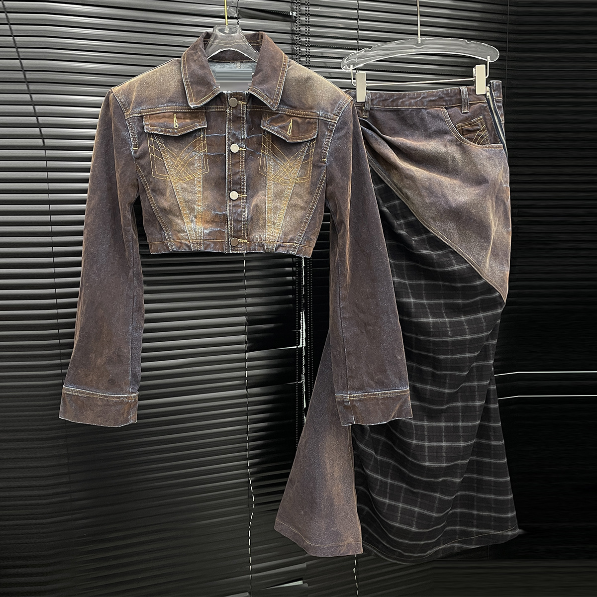 European station women's retro fashion set 2025 Spring and Autumn niche denim jacket+skirt two-piece set trendy brand