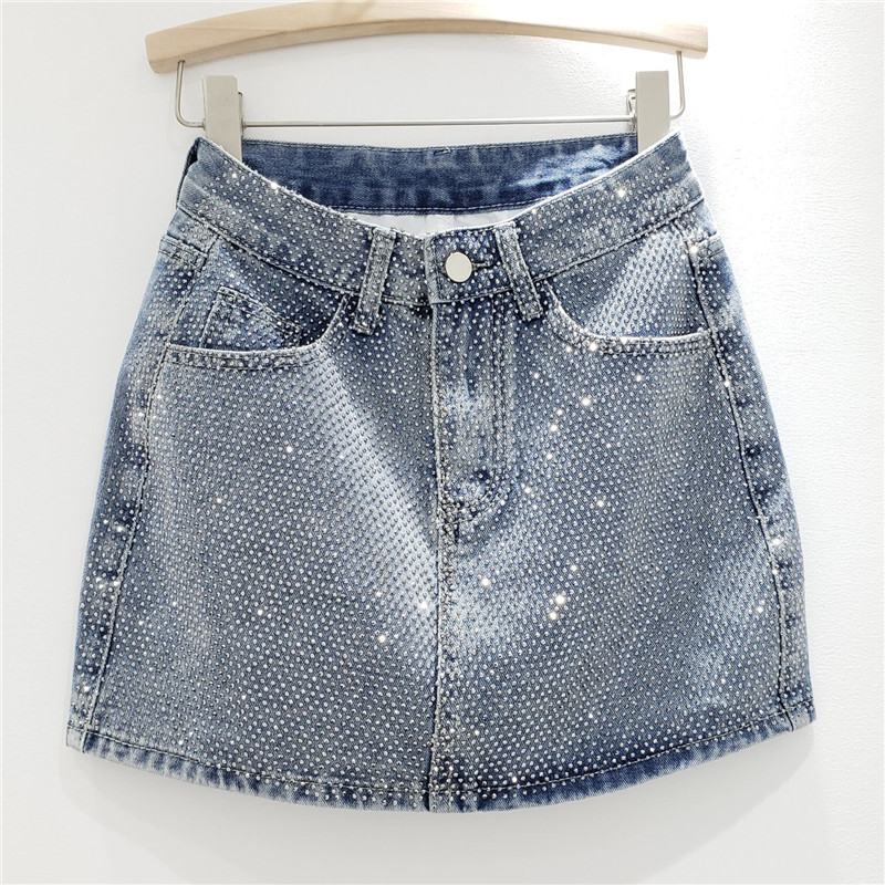 European 2023 Summer New Heavy Industry Hot Diamond Denim Half Skirt for Women, Fashionable High Waist and Slim A-line Hip Wrapping Short Skirt