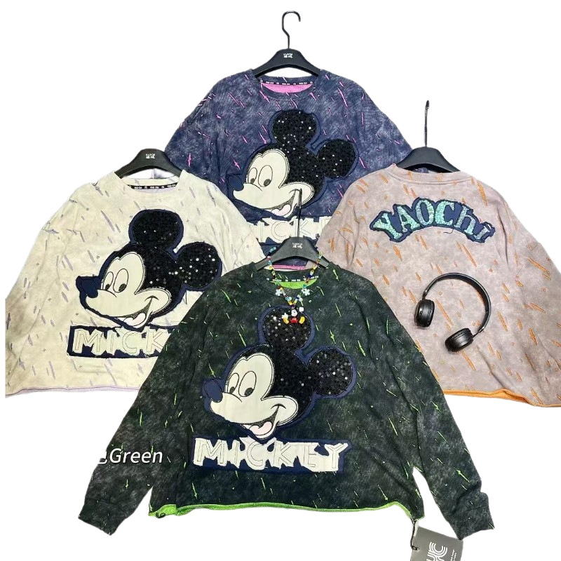 European fashion brand heavy industry tie dye sticker embroidery Mickey round neck long sleeved pullover short style loose and trendy women's autumn and winter new style European fashion brand heavy industry tie dye sticker embroidery Mickey round neck long sleeved pullover short style loose and trendy women's autumn and winter new style