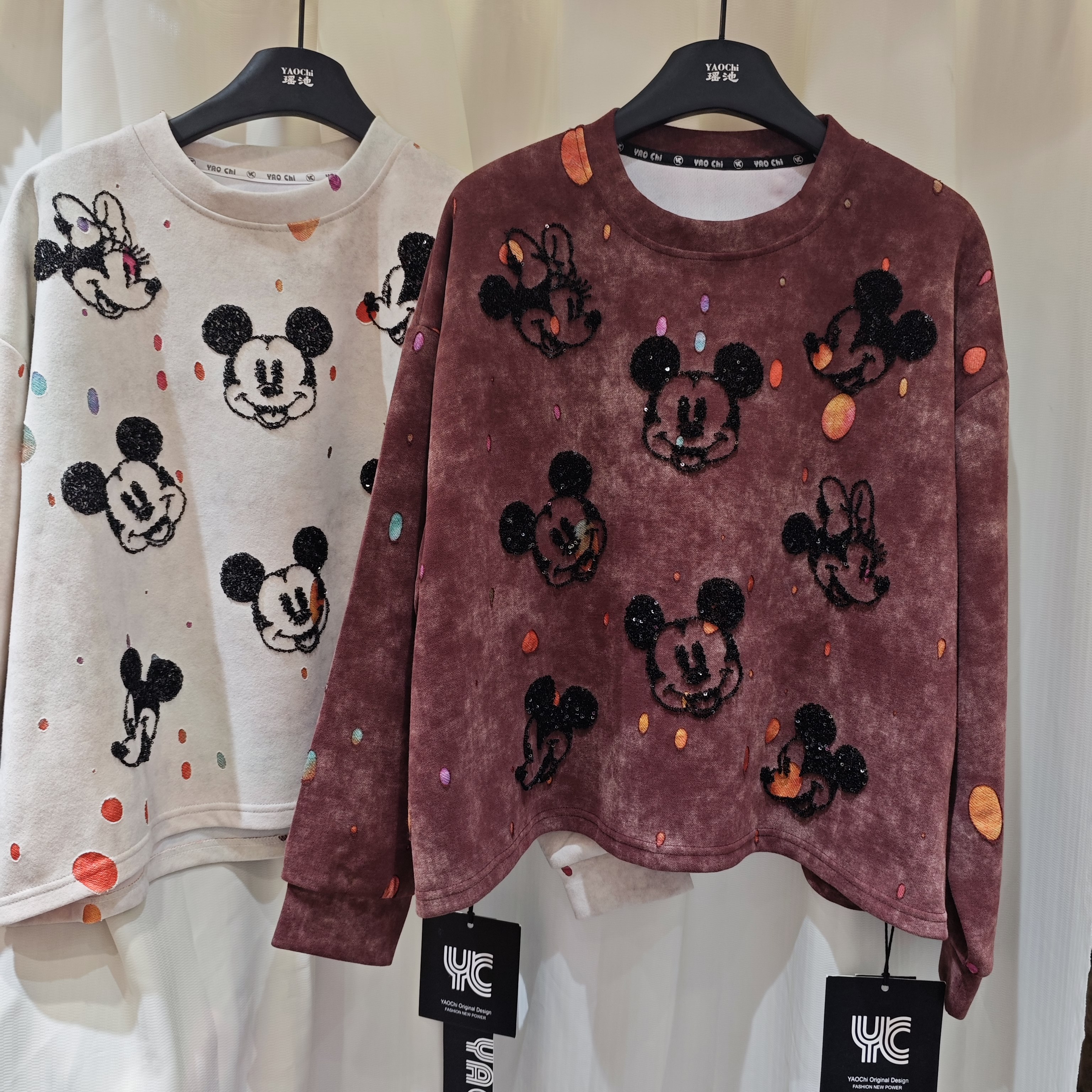 Women's clothing Korean version 2025 autumn new anime cartoon long sleeved hoodie women's trendy brand heavy industry top fashion trend European