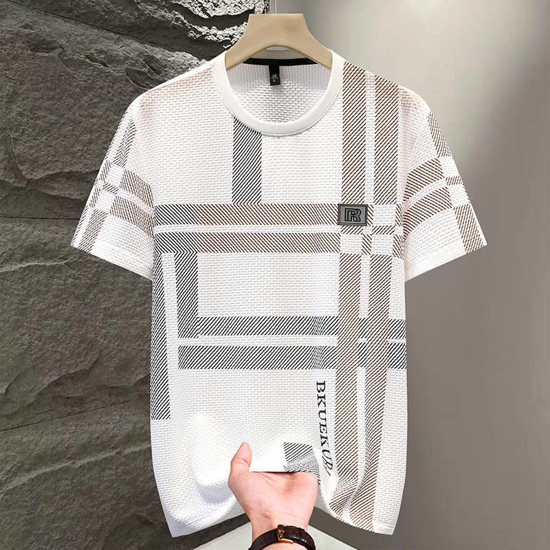 Men's short sleeved summer T-shirt trendy round neck versatile T-shirt new half sleeved contrasting casual top