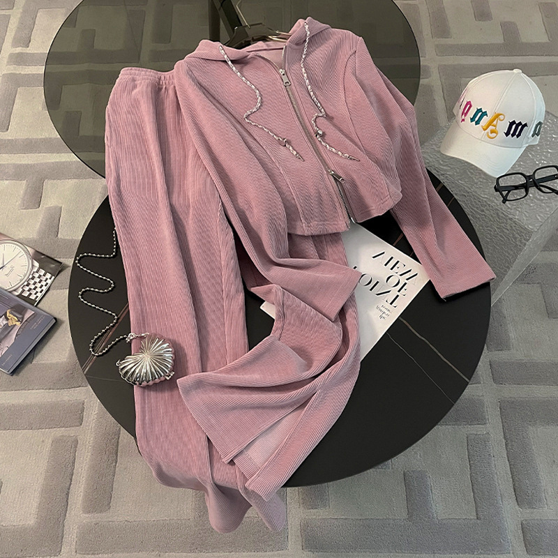 European casual pink sports suit for women's spring and autumn 2024 new style loose hanging slit wide leg pants two-piece set European casual pink sports suit for women's spring and autumn 2024 new style loose hanging slit wide leg pants two-piece set