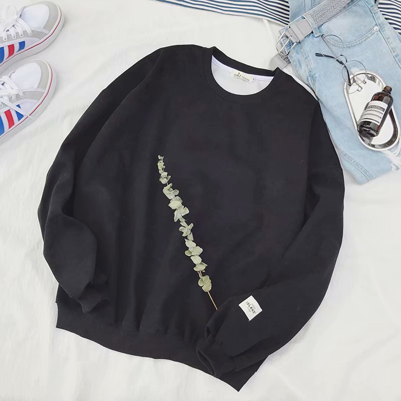 Autumn and winter solid color hoodie for men, round neck pullover, long sleeved loose and thick velvet, student autumn outfit, Japanese style base shirt Autumn and winter solid color hoodie for men, round neck pullover, long sleeved loose and thick velvet, student autumn outfit, Japanese style base shirt