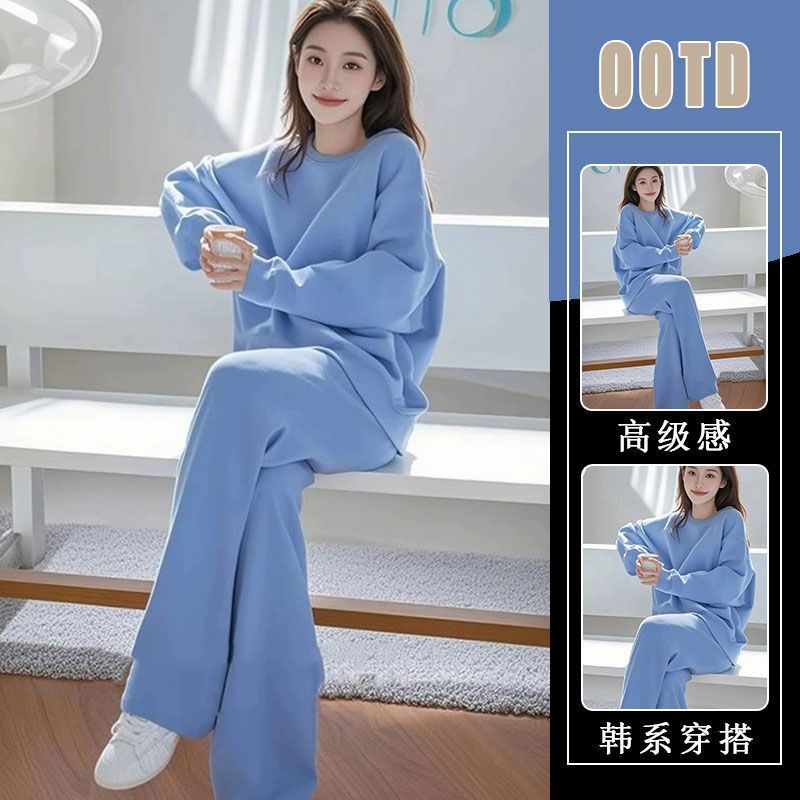A set of high-end Korean style OOD outfit with a stylish and elegant early spring casual green hoodie set and pants A set of high-end Korean style OOD outfit with a stylish and elegant early spring casual green hoodie set and pants