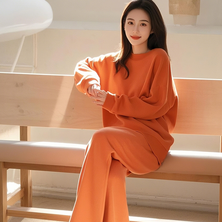 A set of high-end Korean style OOD outfit with a stylish and elegant early spring casual green hoodie set and pants A set of high-end Korean style OOD outfit with a stylish and elegant early spring casual green hoodie set and pants