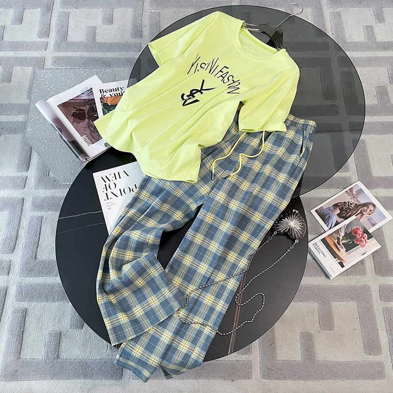 Internet celebrity explosive street sports suit women's summer casual fashion western-style age reducing short sleeved checkered wide leg pants two-piece set trendy