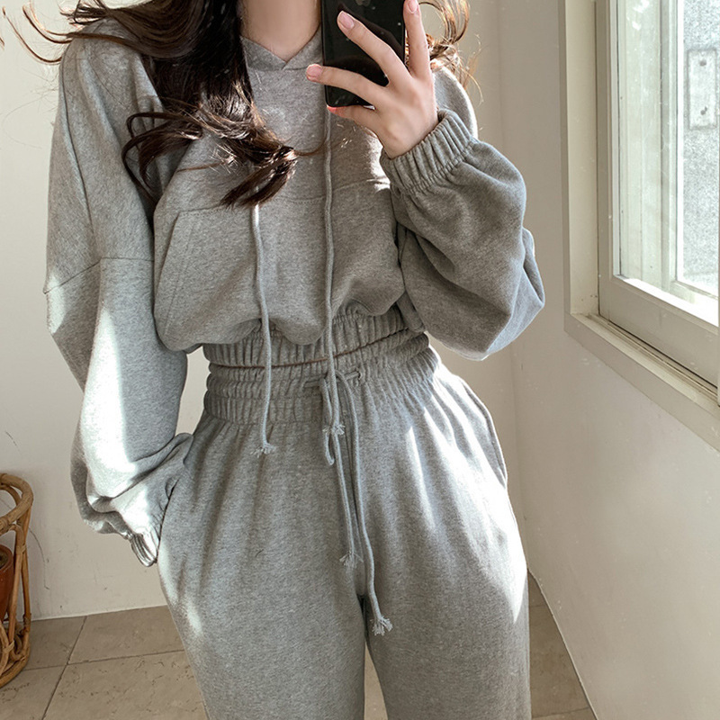 Autumn and winter new set women's sports style two-piece set women's niche short hooded sweatshirt+drawstring pants leg binding pants