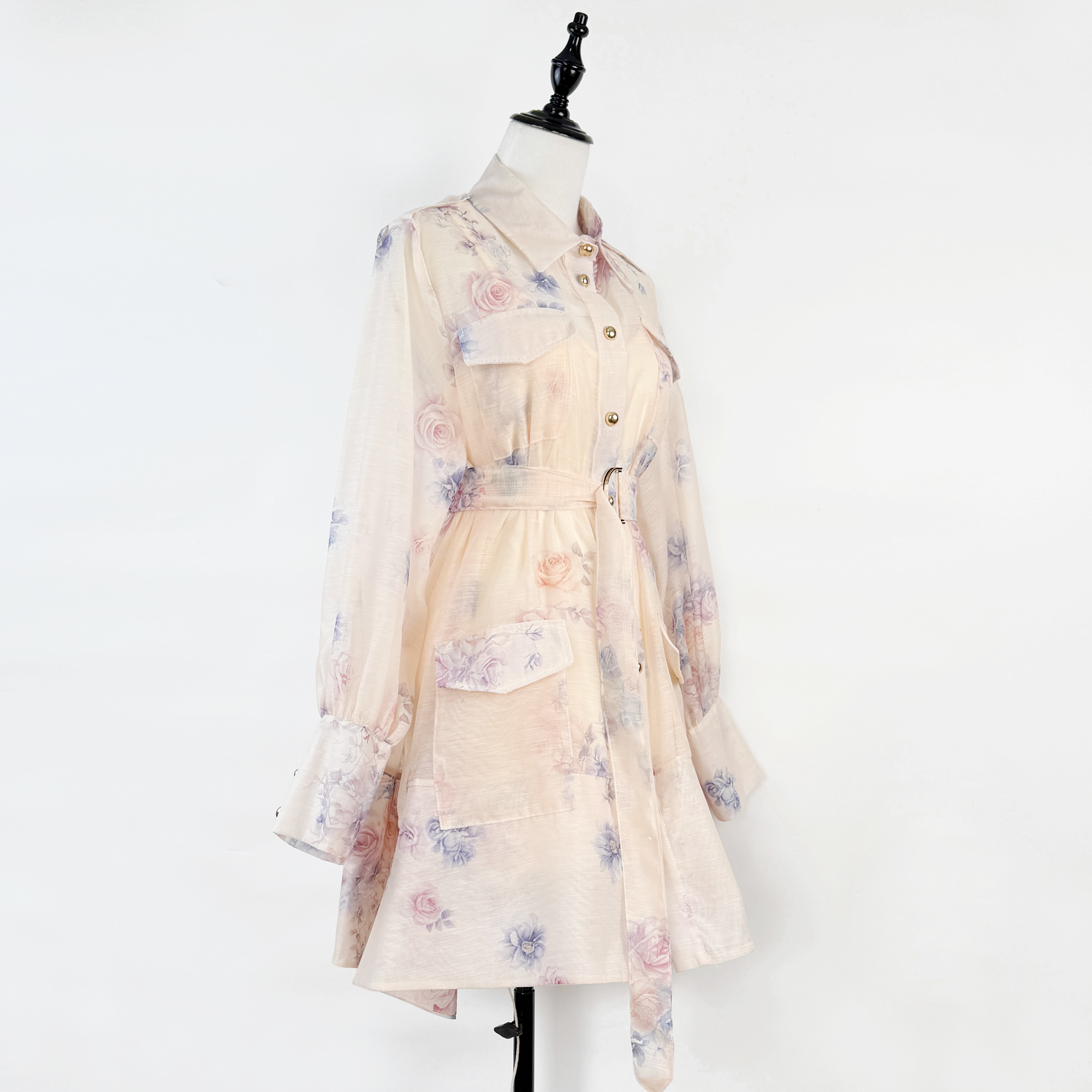 Real shooting of a new Australian dress, light luxury, high-end vacation travel, waist cinching, lace up slimming fairy skirt, elegant short skirt Real shooting of a new Australian dress, light luxury, high-end vacation travel, waist cinching, lace up slimming fairy skirt, elegant short skirt