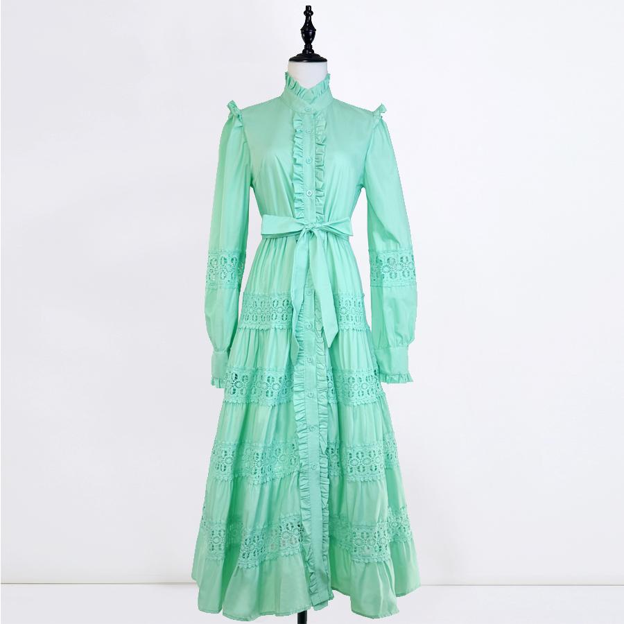 Real shot French autumn and winter women's dress with stand up collar, black fungus edge, single breasted button, large swing, waist cinching and lace up dress Real shot French autumn and winter women's dress with stand up collar, black fungus edge, single breasted button, large swing, waist cinching and lace up dress