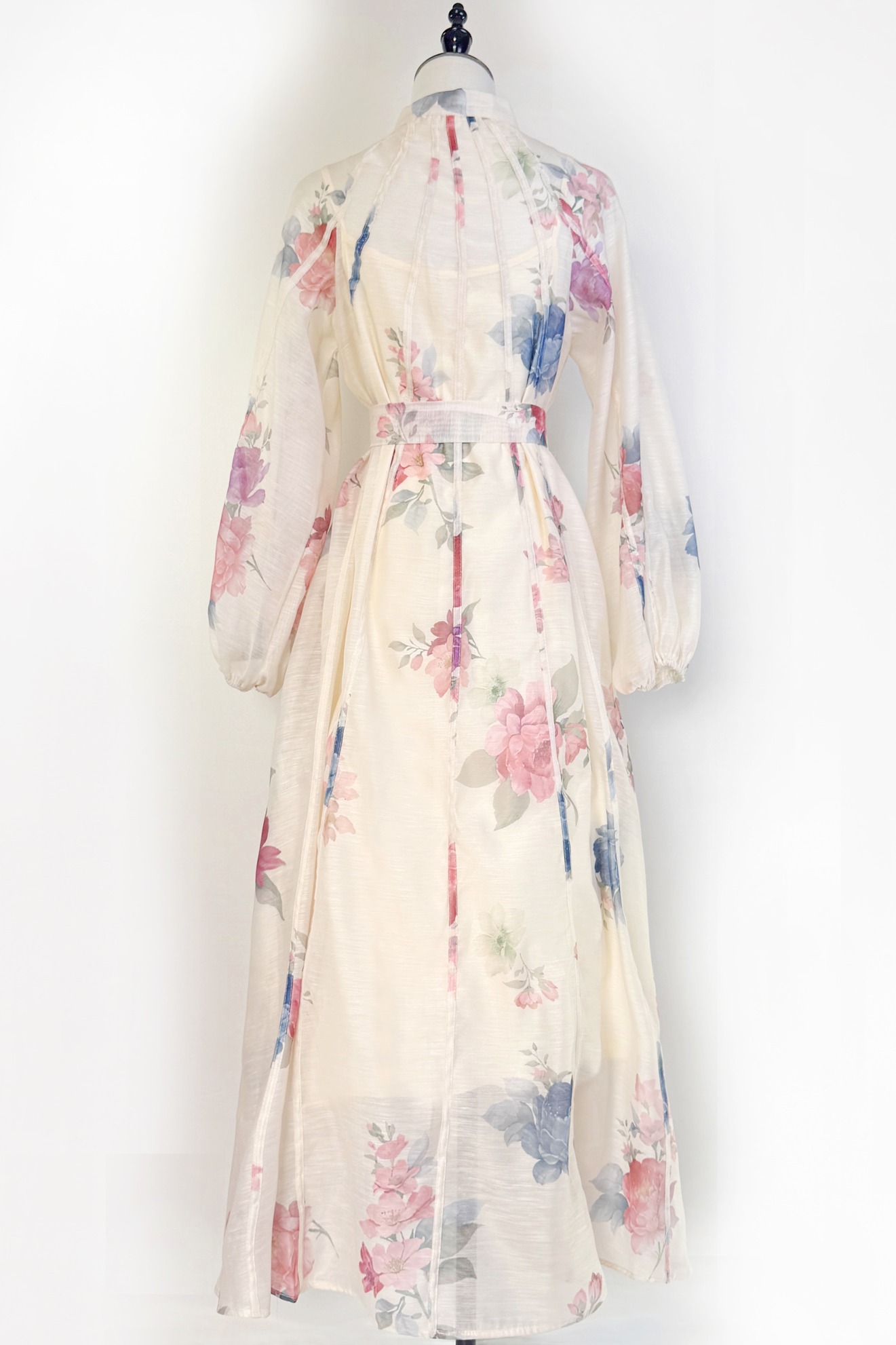 Real shot of 2025 early autumn fashion Australian niche graffiti loose fit vacation style jumpsuit long skirt fake two pieces Real shot of 2025 early autumn fashion Australian niche graffiti loose fit vacation style jumpsuit long skirt fake two pieces