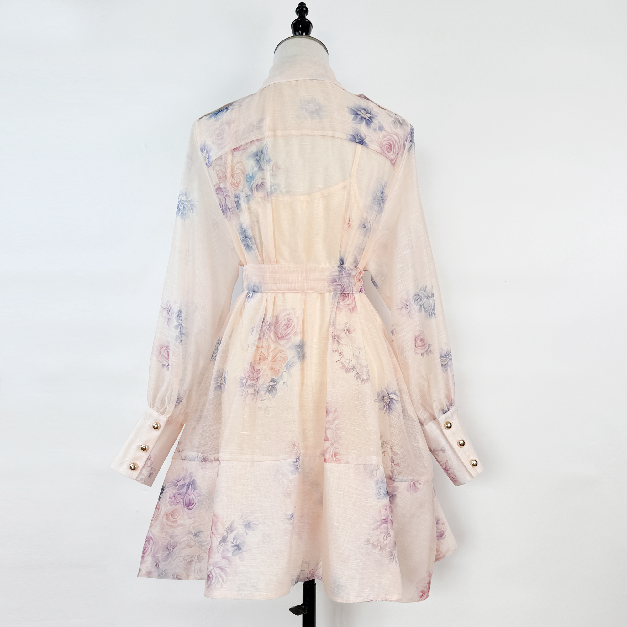 Real shooting of a new Australian dress, light luxury, high-end vacation travel, waist cinching, lace up slimming fairy skirt, elegant short skirt Real shooting of a new Australian dress, light luxury, high-end vacation travel, waist cinching, lace up slimming fairy skirt, elegant short skirt