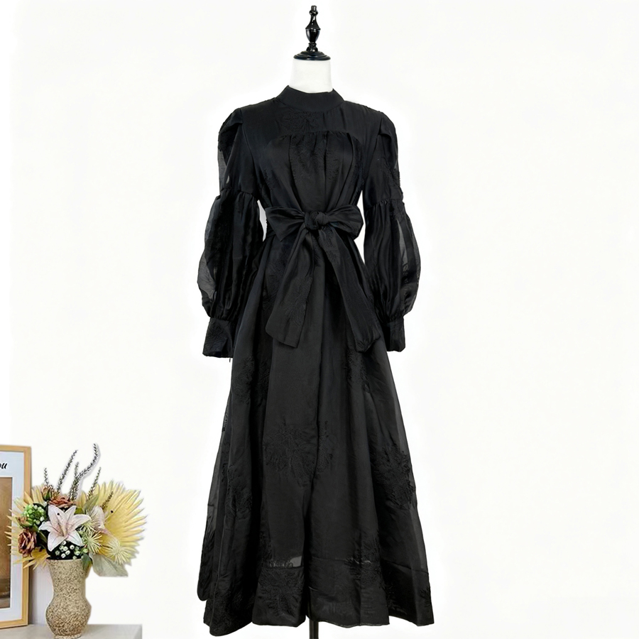 Real shot French style dress for women in autumn, with a high-end feel, tied waist, lantern sleeves, heavy embroidery, large swing long skirt