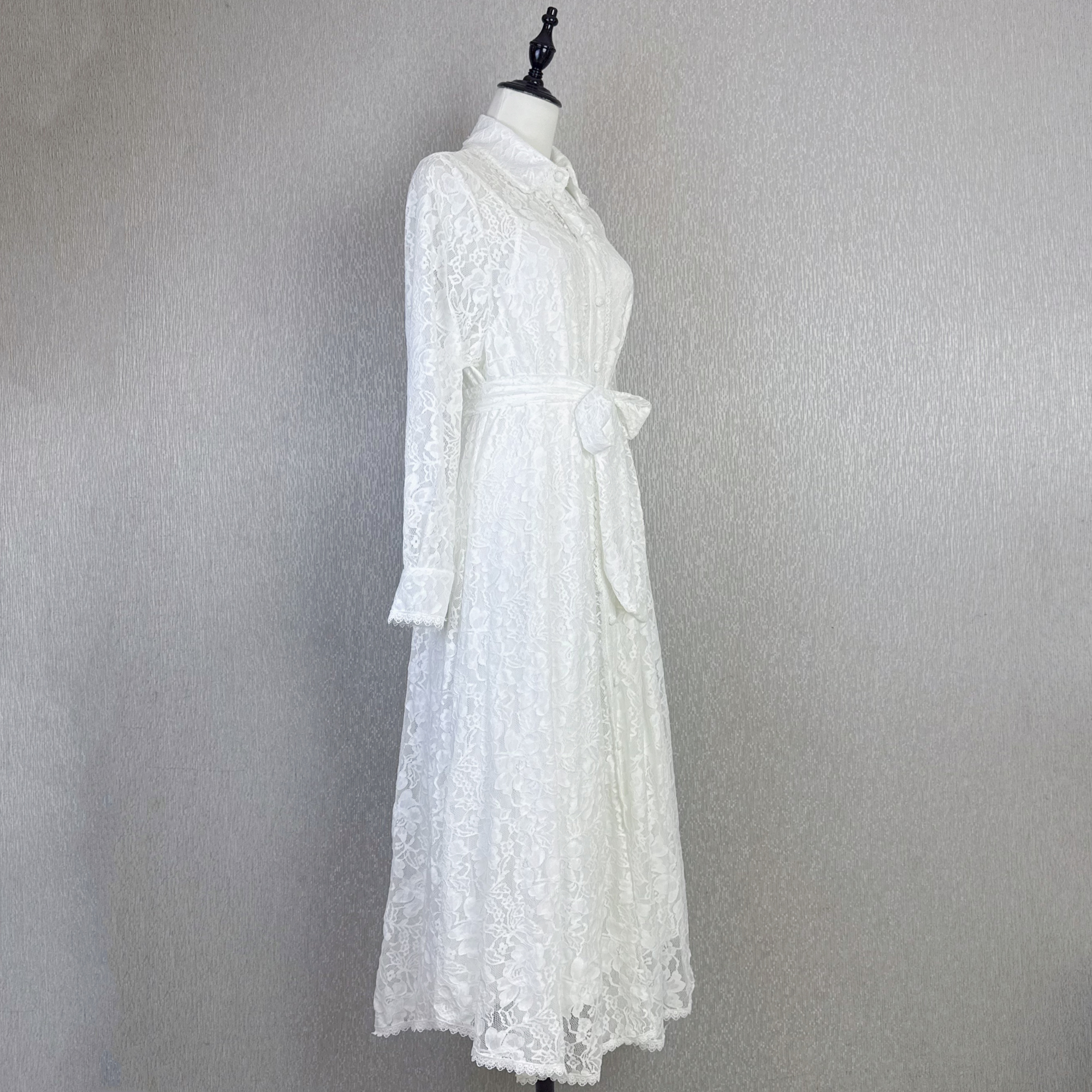 Real shot of Australia 2025 autumn new shirt collar belt mid length single breasted solid color lace dress Real shot of Australia 2025 autumn new shirt collar belt mid length single breasted solid color lace dress